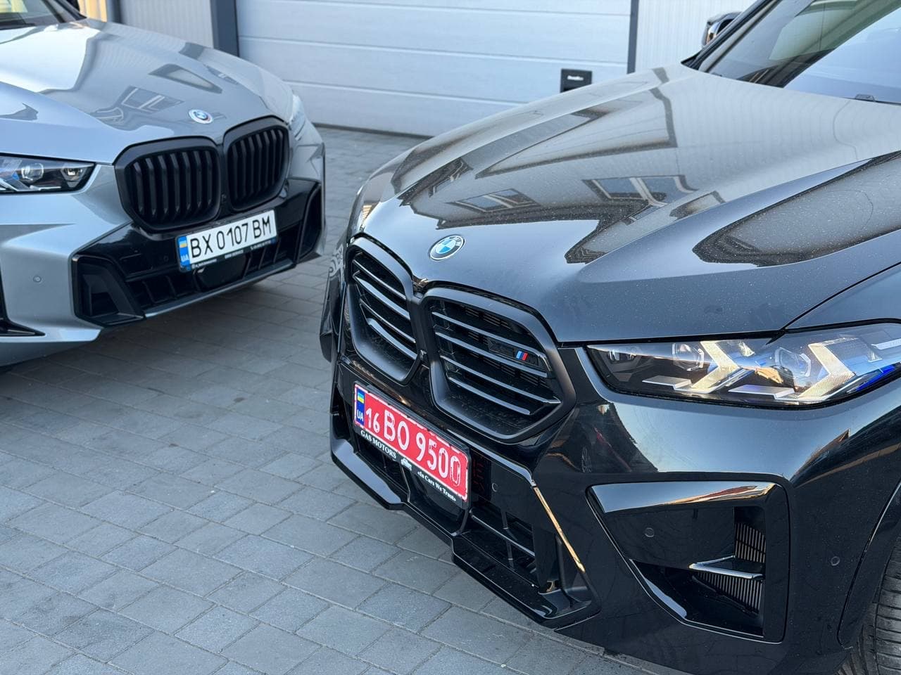 BMW X5M на території сервісу